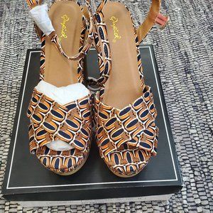 Quipid  Platform Sandals